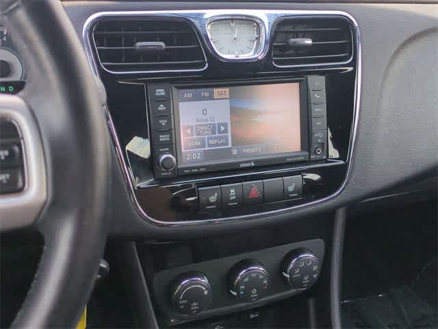 Thumbnail: 2012 Chrysler 200 - 27