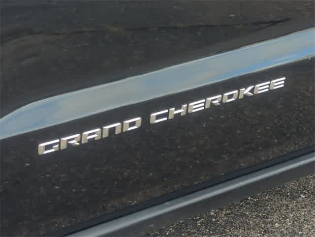 Thumbnail: 2014 Jeep Grand Cherokee - 13