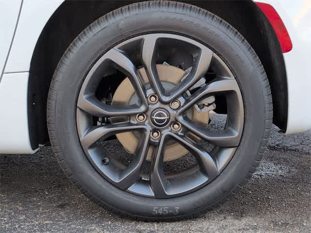 Thumbnail: 2026 Chrysler Pacifica - 14