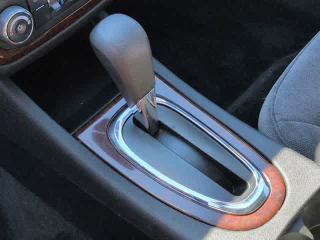 Thumbnail: 2011 Chevrolet Impala - 26