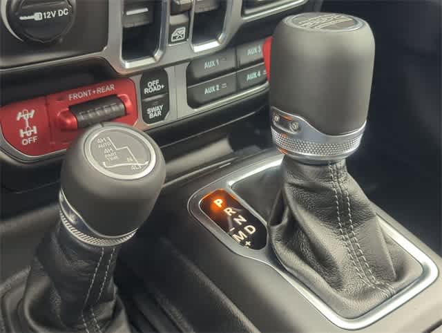 Thumbnail: 2025 Jeep Wrangler - 32