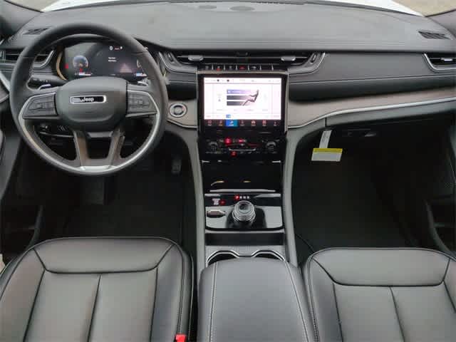 Thumbnail: 2025 Jeep Grand Cherokee - 16