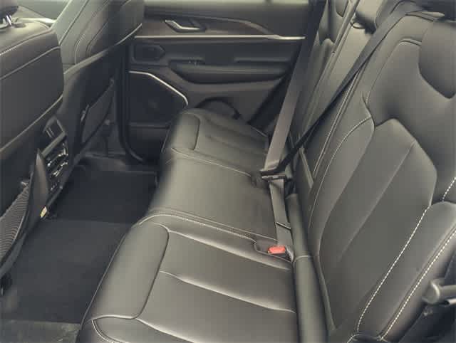 Thumbnail: 2026 Jeep Grand Cherokee - 20