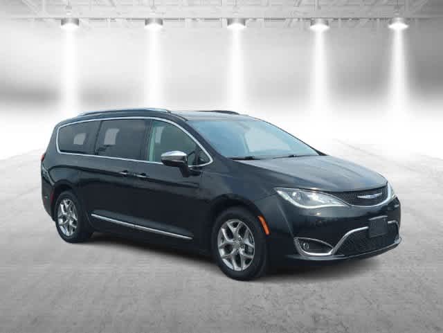Certified 2018 Chrysler Pacifica Limited with VIN 2C4RC1GG6JR314220 for sale in Garden City, MI