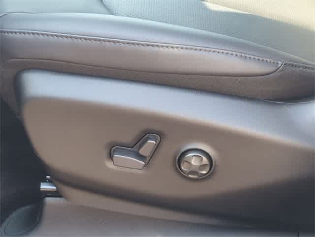 Thumbnail: 2026 Chrysler Pacifica - 17