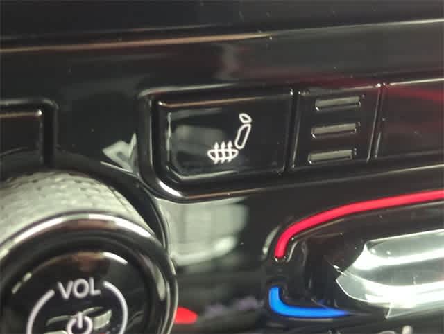 Thumbnail: 2025 Jeep Grand Cherokee - 35