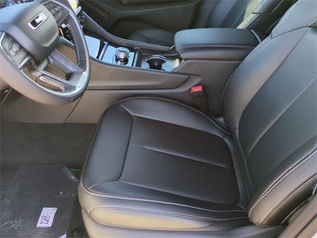 Thumbnail: 2025 Jeep Grand Cherokee - 17