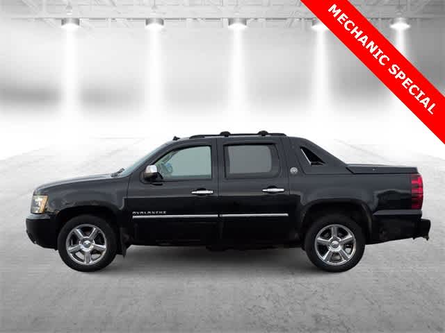 Thumbnail: 2013 Chevrolet Avalanche 1500 - 5