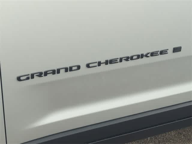 Thumbnail: 2025 Jeep Grand Cherokee - 13