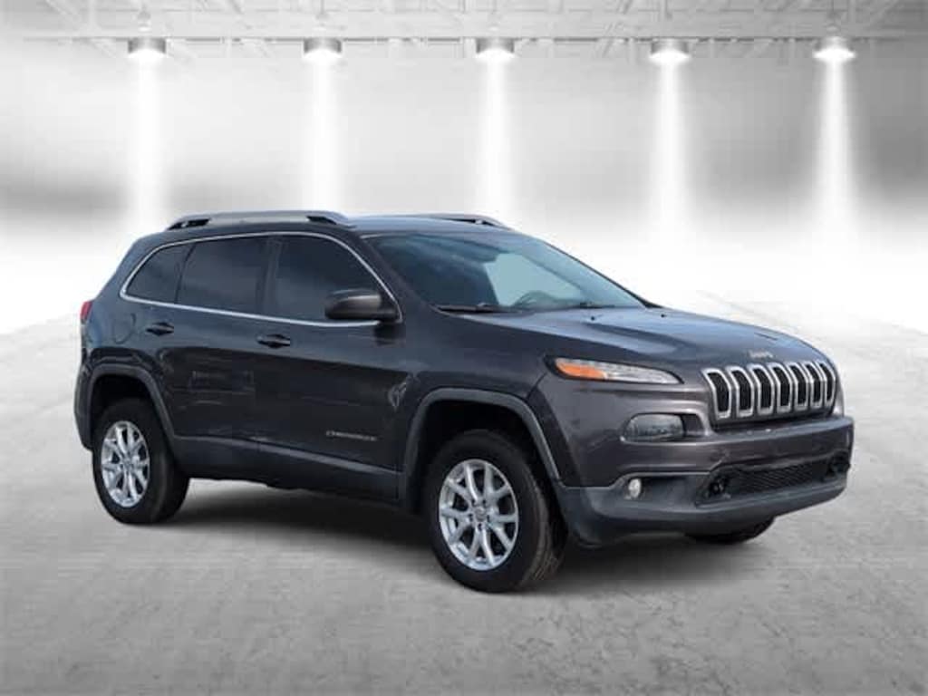 Used 2015 Jeep Cherokee Latitude SUV