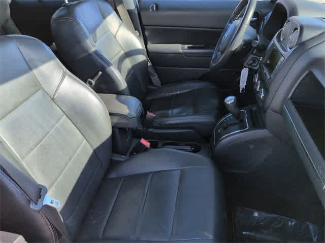 Thumbnail: 2015 Jeep Patriot - 23