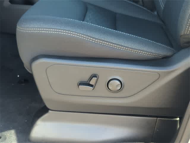 Thumbnail: 2025 RAM 1500 - 17