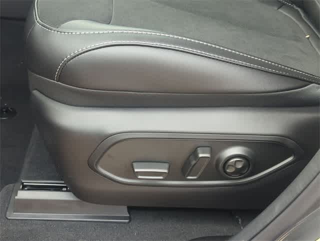 Thumbnail: 2025 Jeep Grand Cherokee L - 17