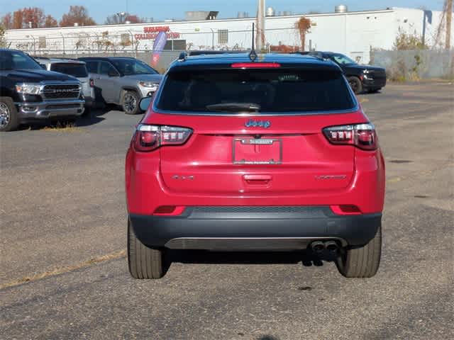 Thumbnail: 2018 Jeep Compass - 13