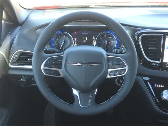 Thumbnail: 2026 Chrysler Voyager - 24