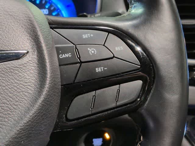 Thumbnail: 2018 Chrysler Pacifica - 26