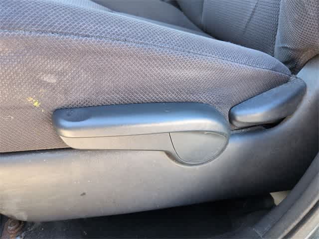 Thumbnail: 2007 Pontiac Vibe - 16