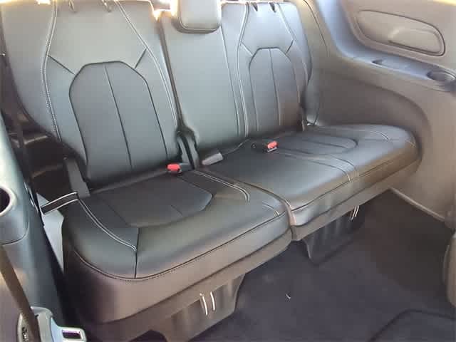 Thumbnail: 2026 Chrysler Pacifica - 23