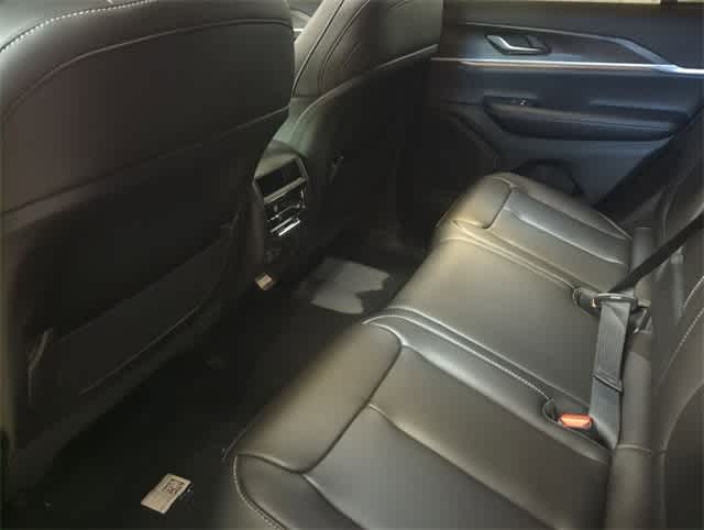 Thumbnail: 2025 Jeep Grand Cherokee - 18