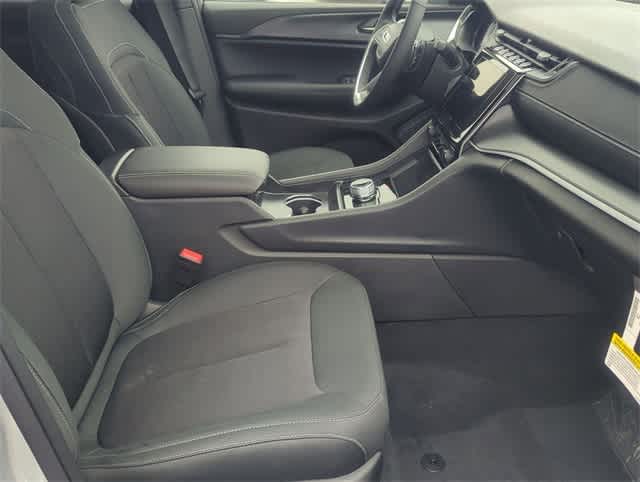 Thumbnail: 2025 Jeep Grand Cherokee - 23