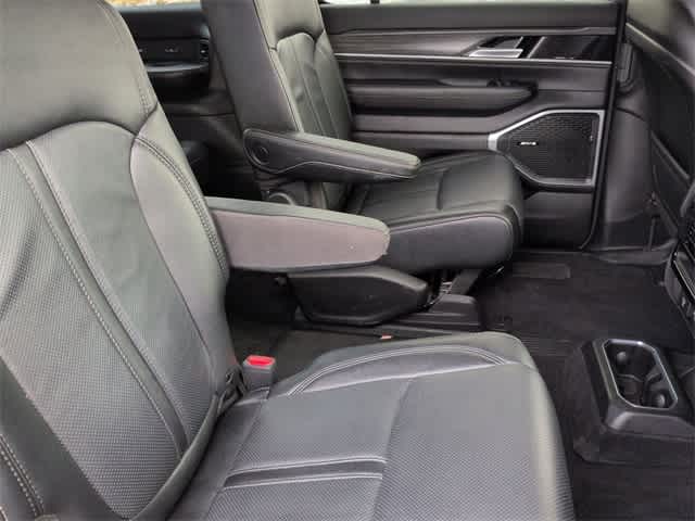 Thumbnail: 2024 Jeep Wagoneer - 20