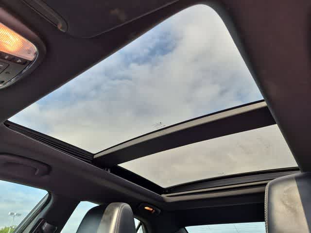 Thumbnail: 2014 Chrysler 300 - 18