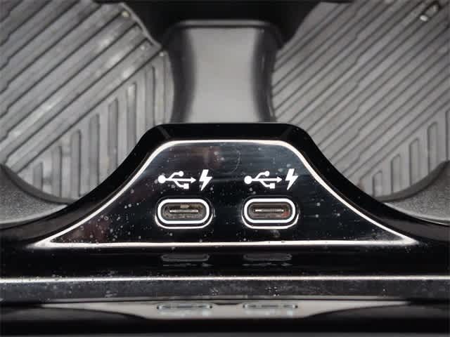 Thumbnail: 2025 BMW i5 - 33