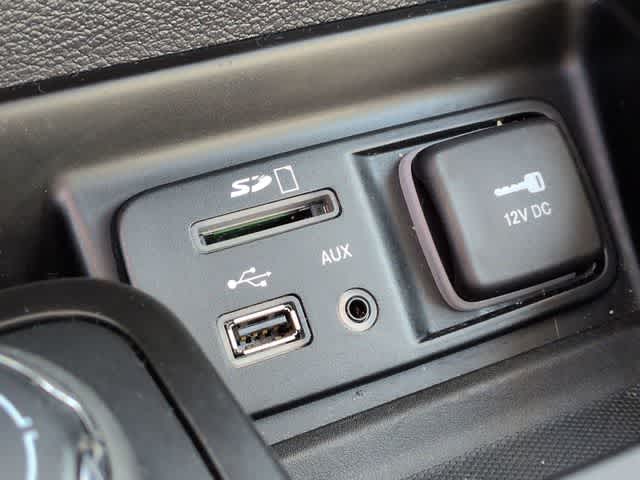 Thumbnail: 2014 Jeep Cherokee - 32