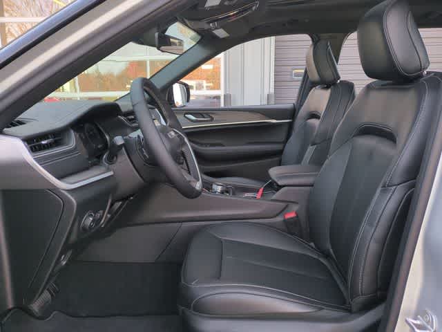 Thumbnail: 2025 Jeep Grand Cherokee L - 17