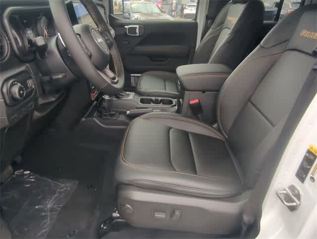 Thumbnail: 2025 Jeep Wrangler - 16