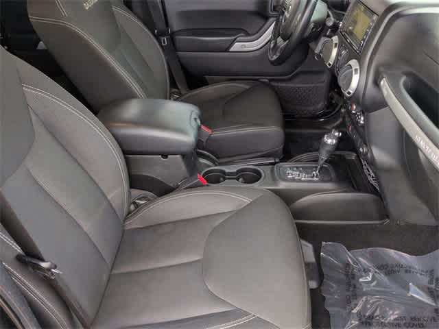 Thumbnail: 2016 Jeep Wrangler - 22