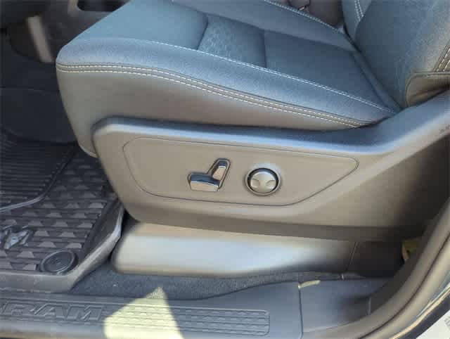 Thumbnail: 2025 RAM 1500 - 17