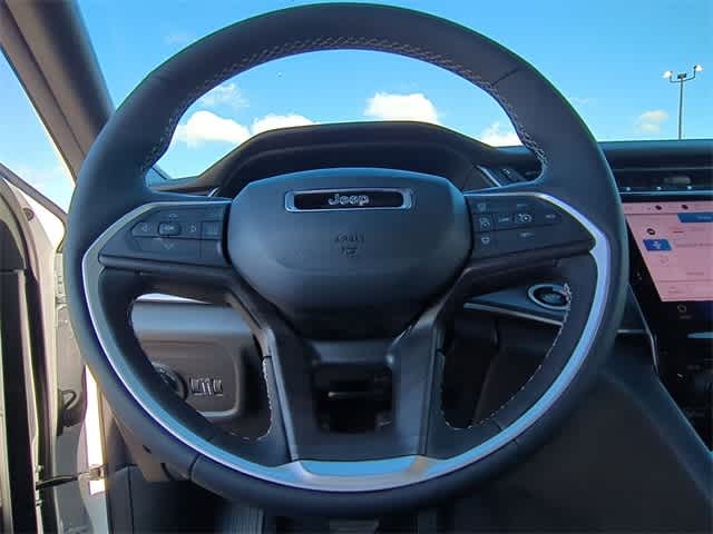 Thumbnail: 2025 Jeep Grand Cherokee - 25