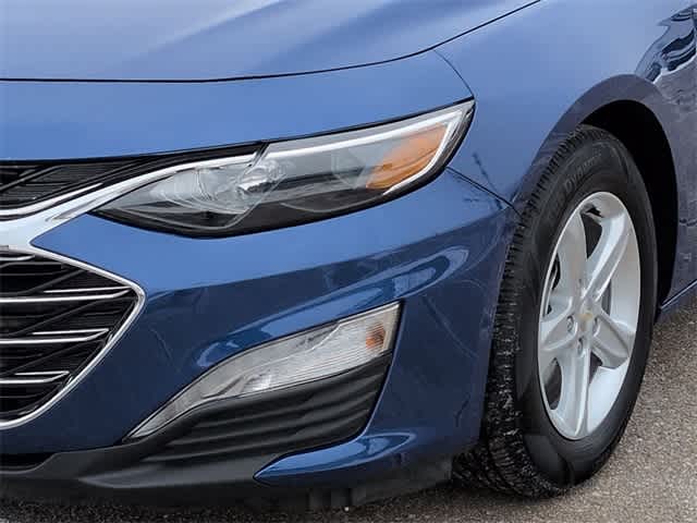 Thumbnail: 2023 Chevrolet Malibu - 11