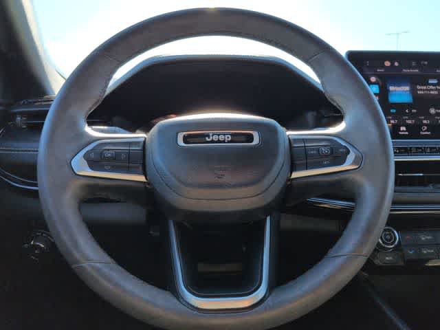 Thumbnail: 2022 Jeep Compass - 22