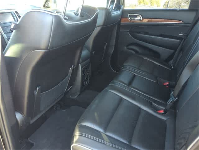 Thumbnail: 2011 Jeep Grand Cherokee - 18