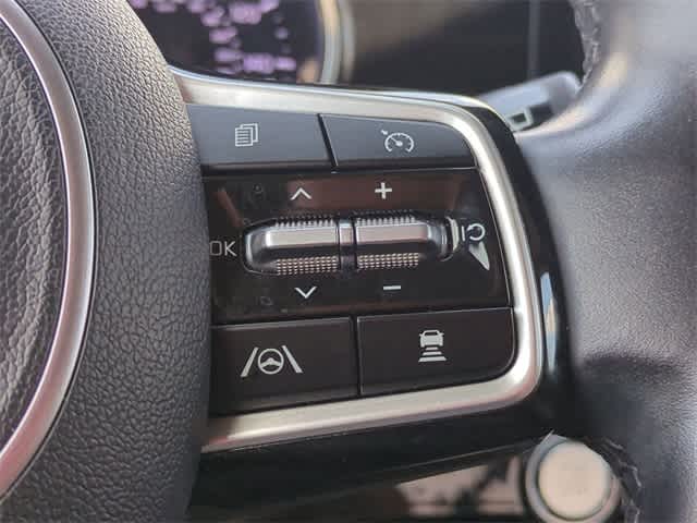 Thumbnail: 2022 Kia Carnival - 23