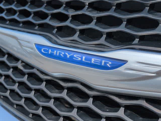 Thumbnail: 2018 Chrysler Pacifica - 12