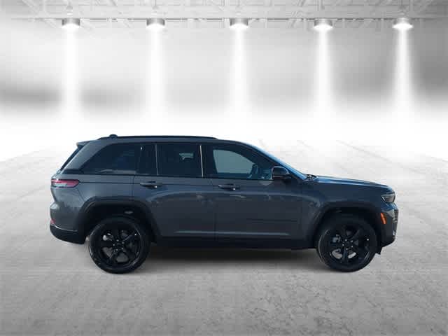Thumbnail: 2025 Jeep Grand Cherokee - 9