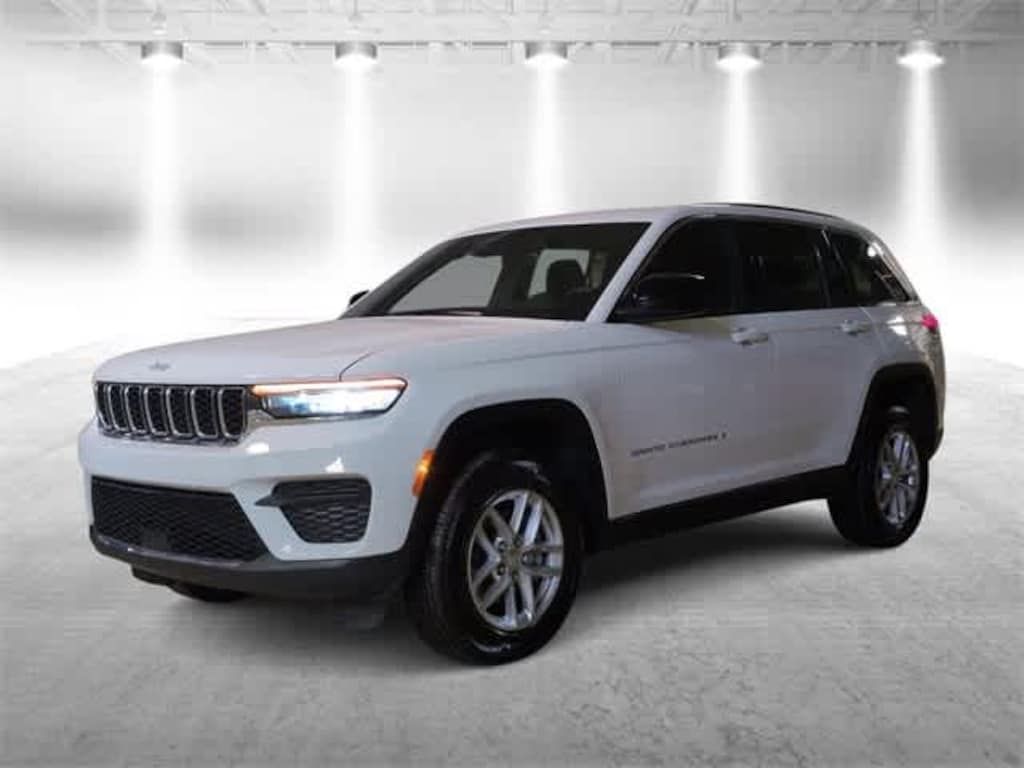 New 2025 Jeep Grand Cherokee Laredo X Sport Utility
