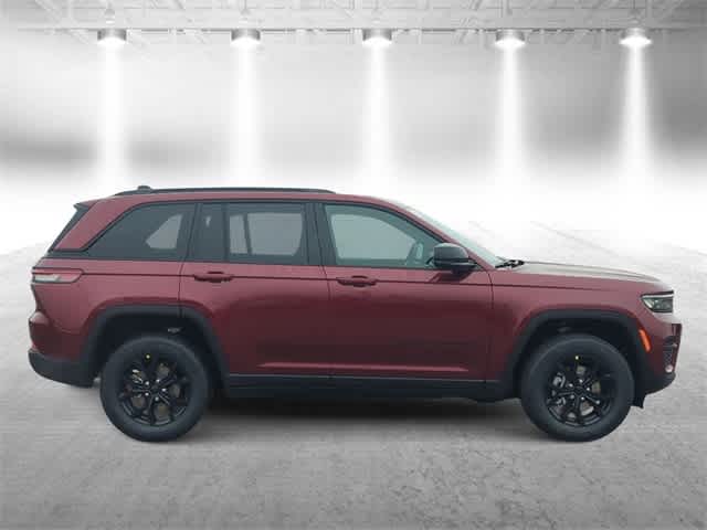 Thumbnail: 2025 Jeep Grand Cherokee - 9