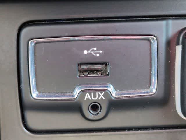 Thumbnail: 2020 Jeep Renegade - 30