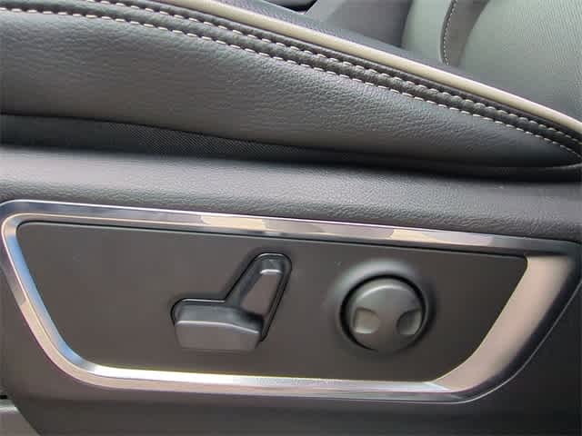 Thumbnail: 2026 RAM 1500 - 18