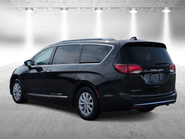 Thumbnail: 2018 Chrysler Pacifica - 6