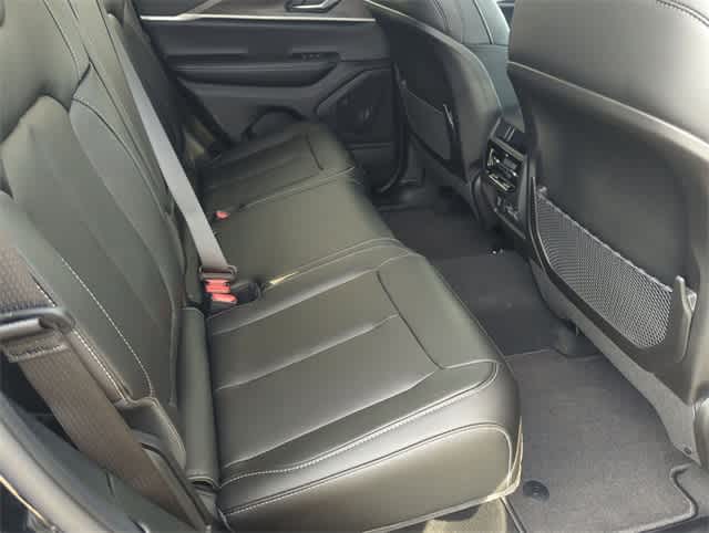 Thumbnail: 2025 Jeep Grand Cherokee - 21