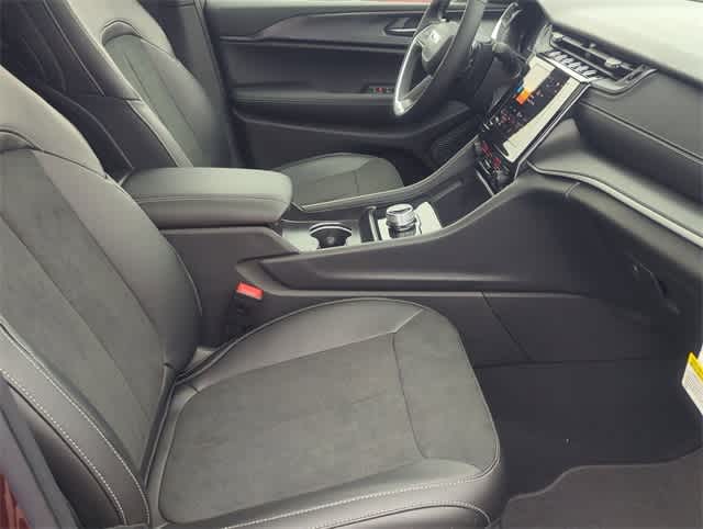 Thumbnail: 2025 Jeep Grand Cherokee - 23