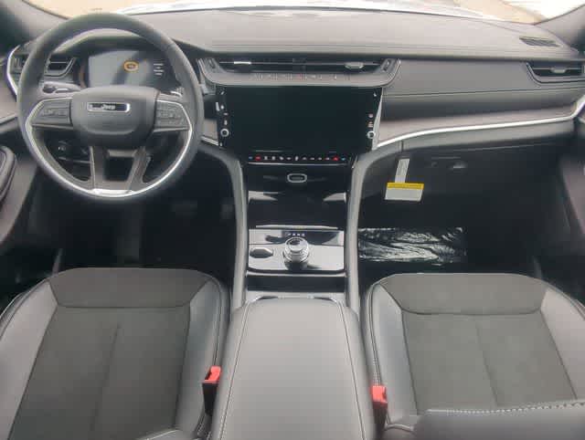 Thumbnail: 2026 Jeep Grand Cherokee - 14
