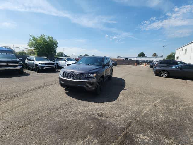 Used 2015 Jeep Grand Cherokee Altitude with VIN 1C4RJFAG3FC881772 for sale in Garden City, MI
