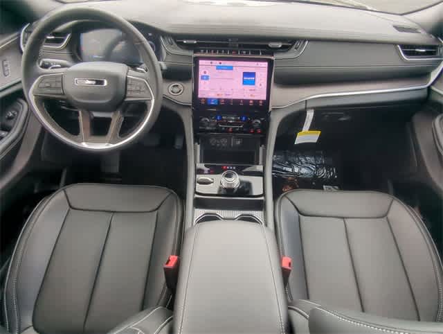 Thumbnail: 2025 Jeep Grand Cherokee - 16