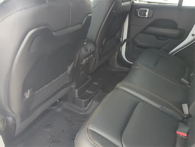 Thumbnail: 2025 Jeep Wrangler - 18